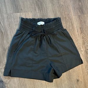 Abercrombie and fitch traveler shorts